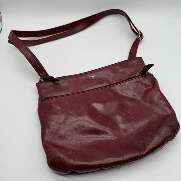 Fossil Dark Red Leather Crossbody Bag - Picture 2 of 7
